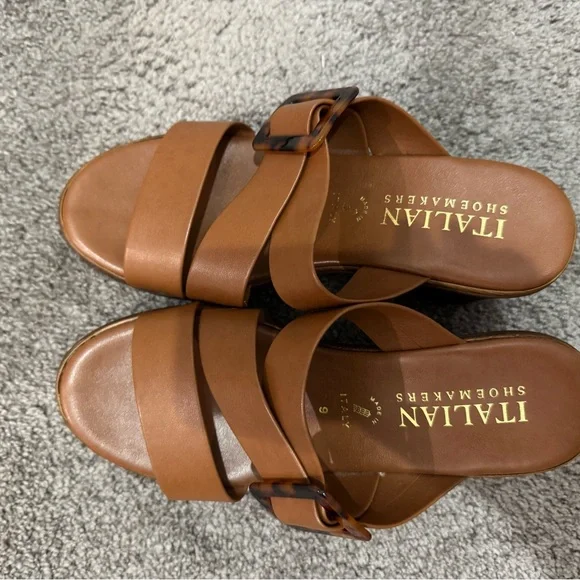 Italian Shoemakers Brown Sandals - Picture 2 of 5